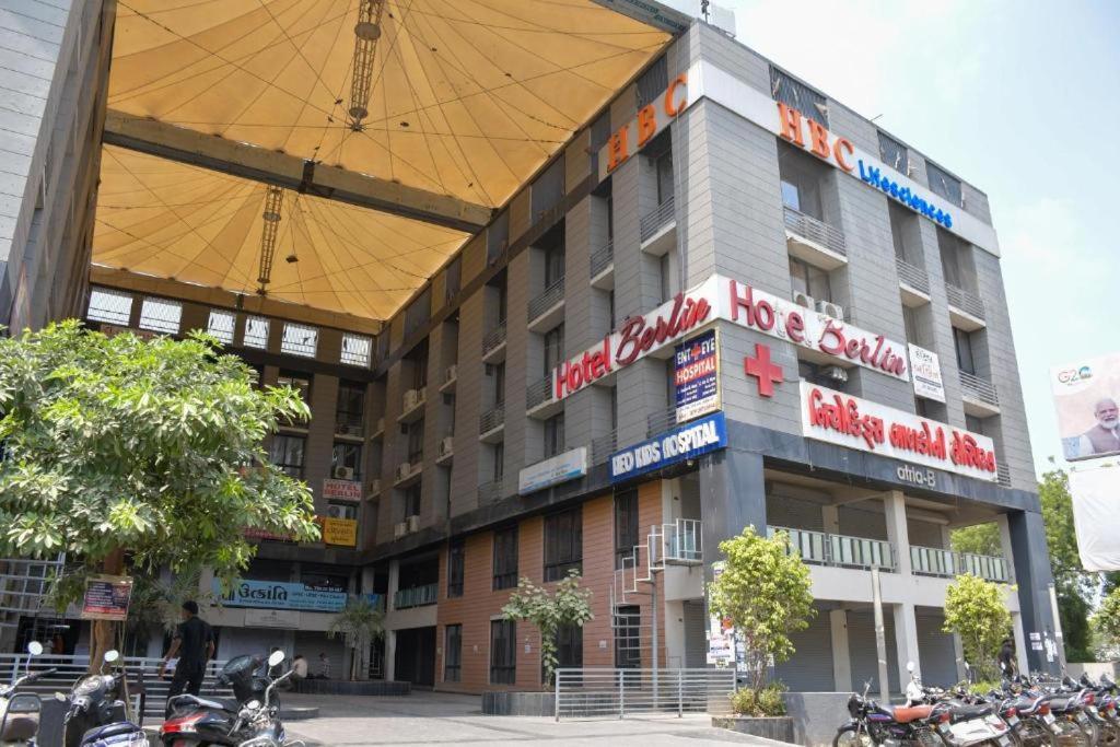 The Berlin Hotel Gandhinagar Exterior photo